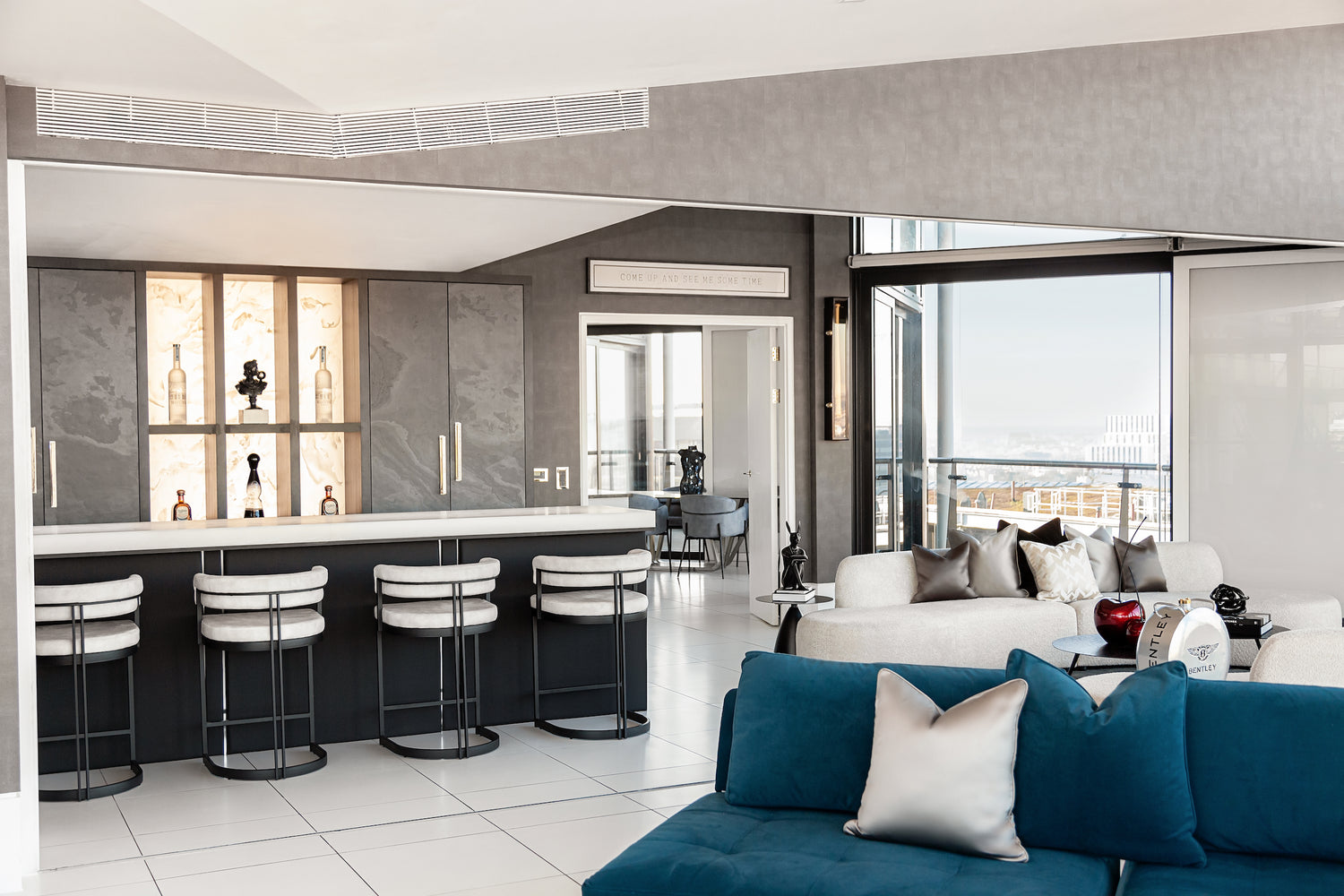 RiverlightPenthouse_BespokeBar_4.jpg